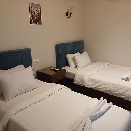 Pyramids Way Inn Kafrat al Jabal Екстер'єр фото