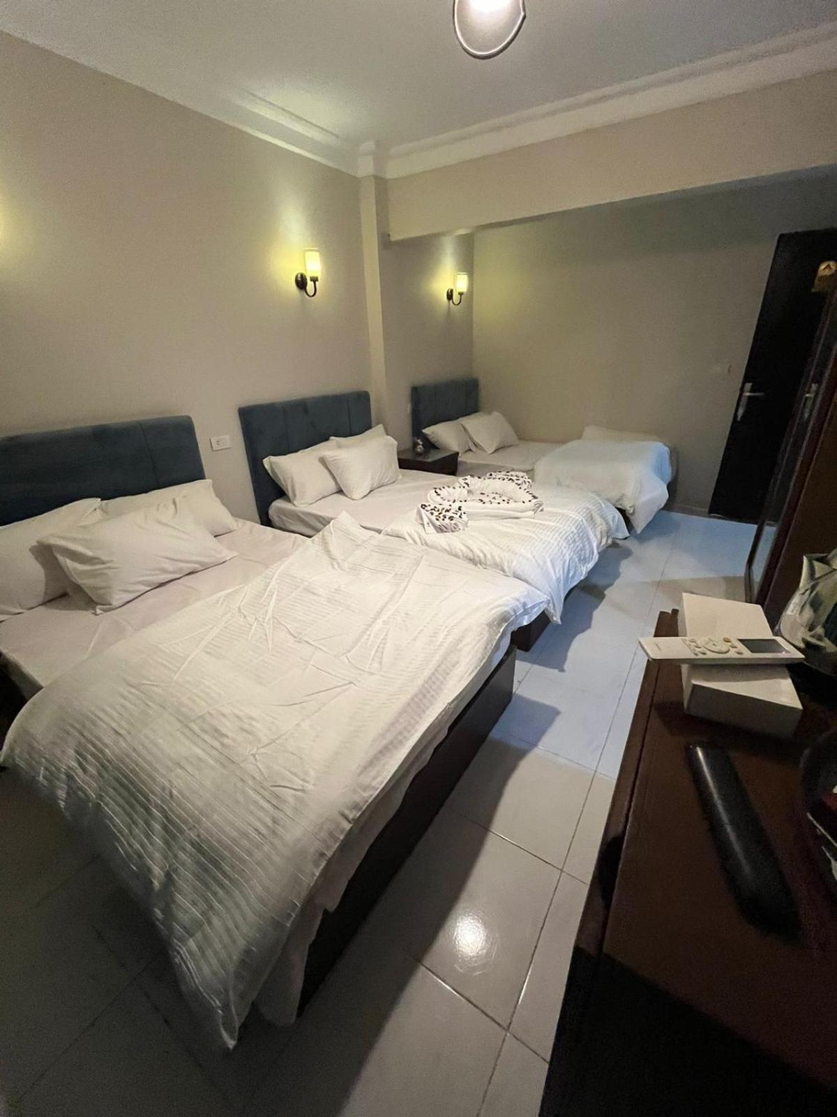 Pyramids Way Inn Kafrat al Jabal Екстер'єр фото
