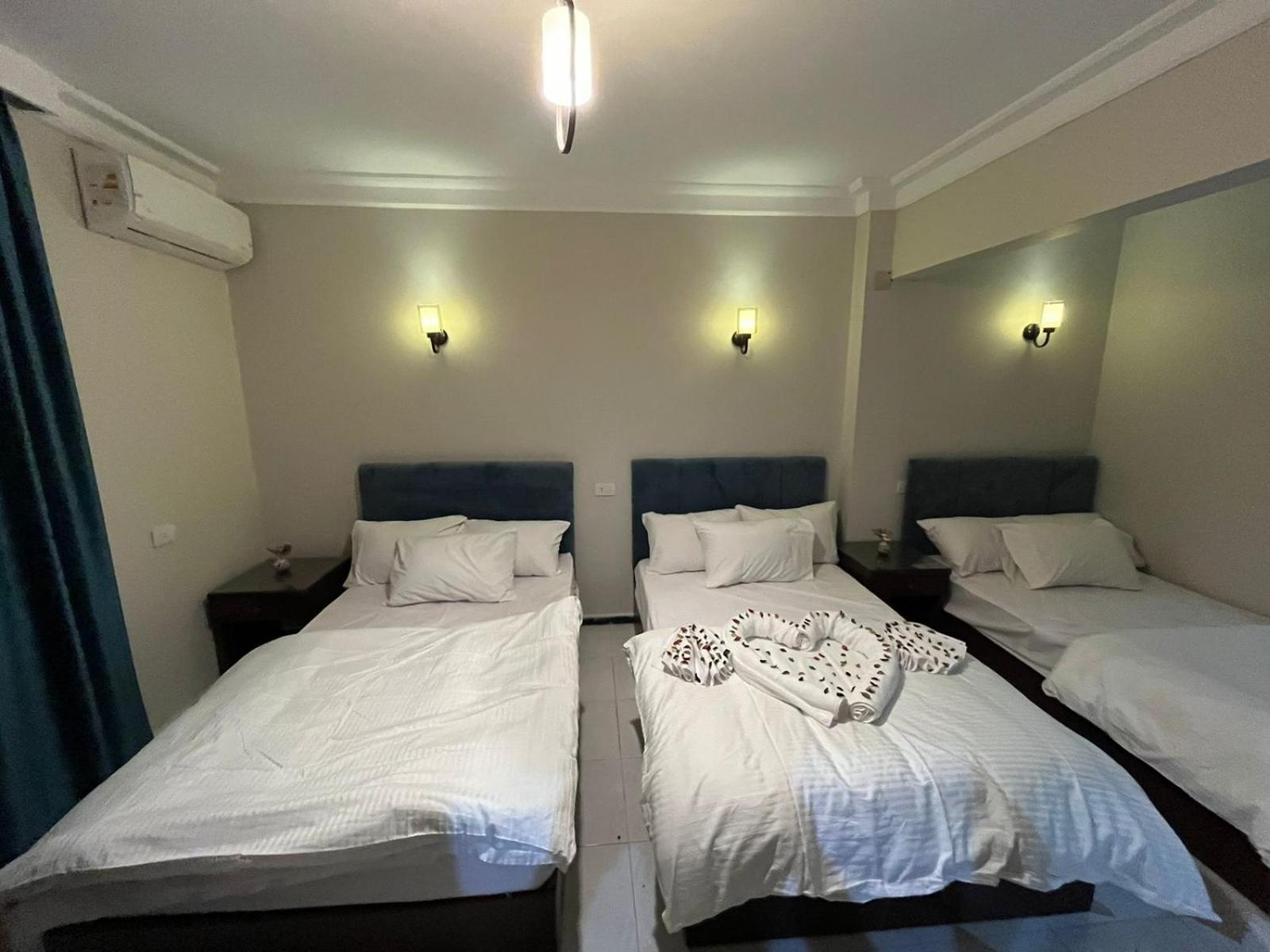Pyramids Way Inn Kafrat al Jabal Екстер'єр фото