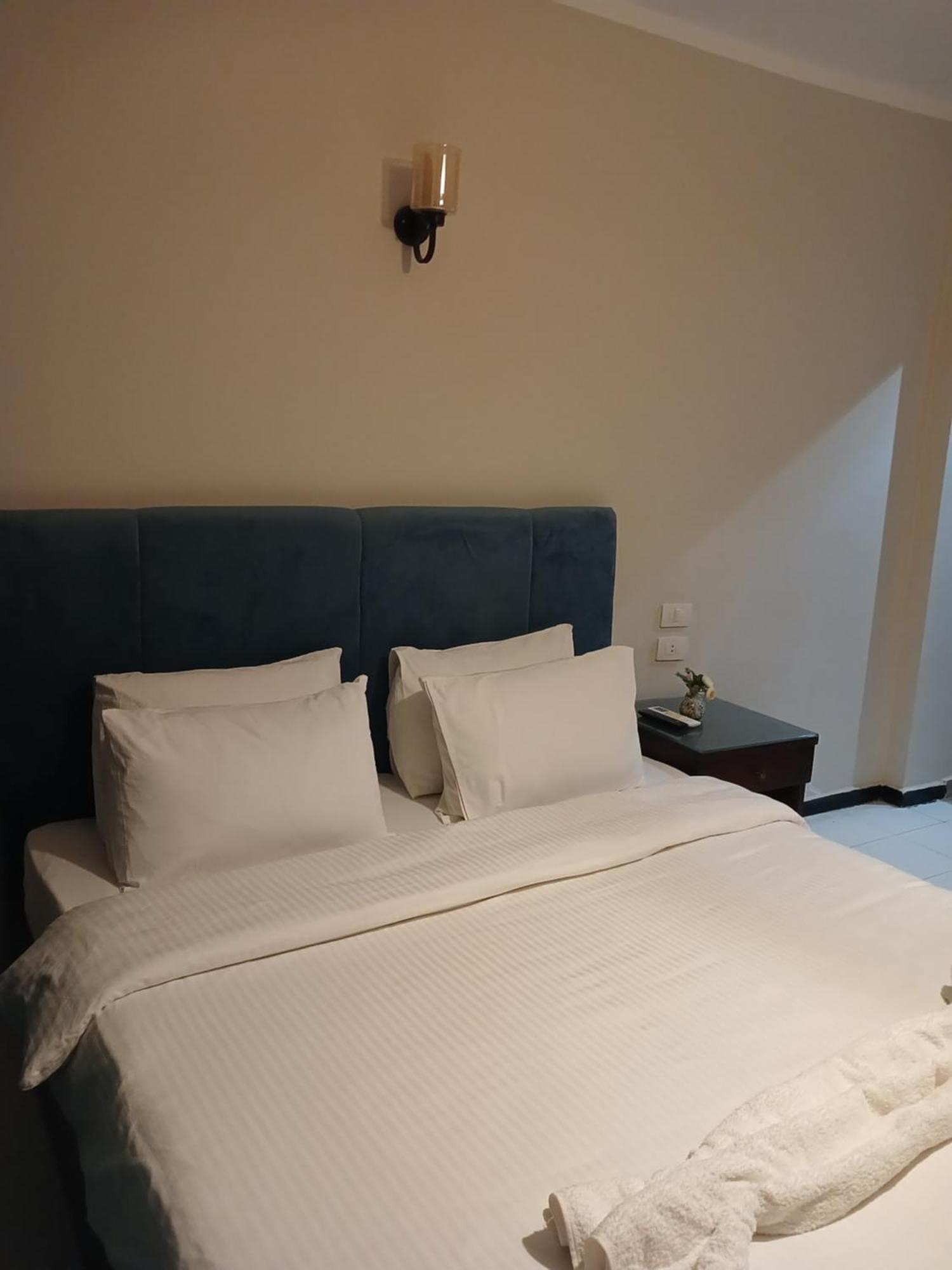 Pyramids Way Inn Kafrat al Jabal Екстер'єр фото