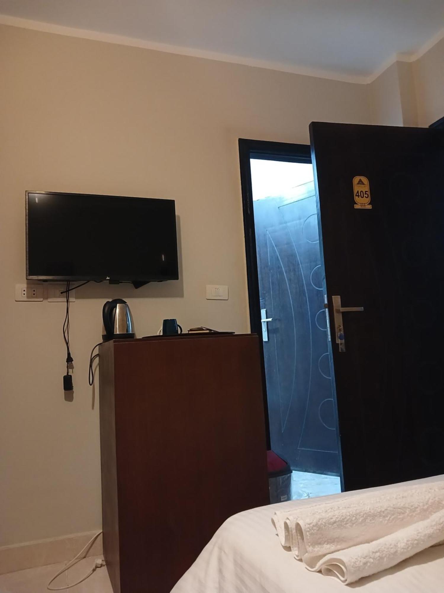 Pyramids Way Inn Kafrat al Jabal Екстер'єр фото